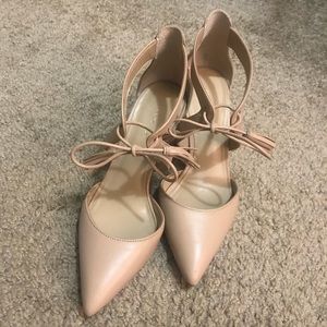 Nude leather pumps 💛✨ (pointy toe, bow tie)